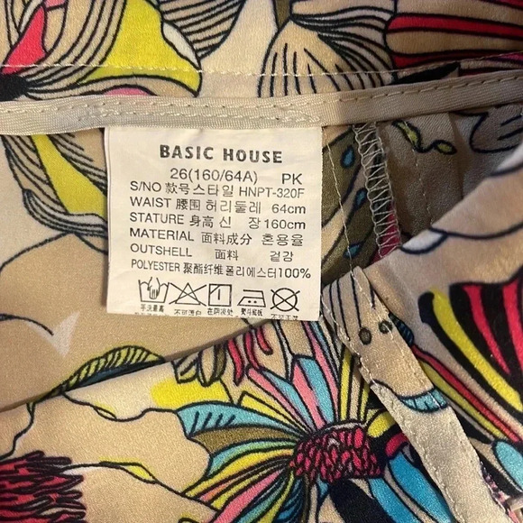 Basic House satin floral shorts size 26 - Picture 4 of 4